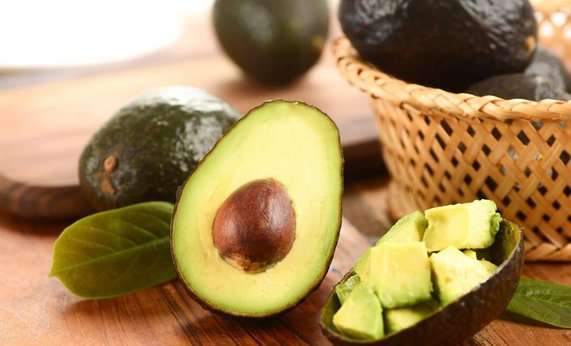 绿色黄金：牛油果的健康益处