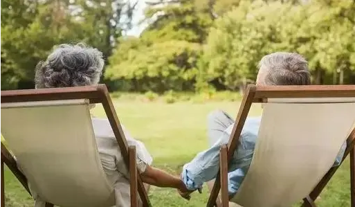 史上最大退休潮即将来临 一招提前锁定品质养老