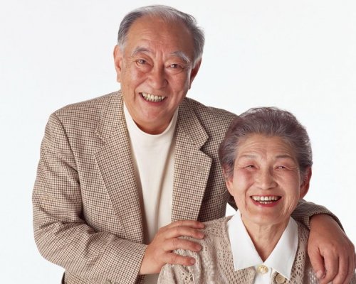 发现自己长老年斑？别急，试试常吃这些食物