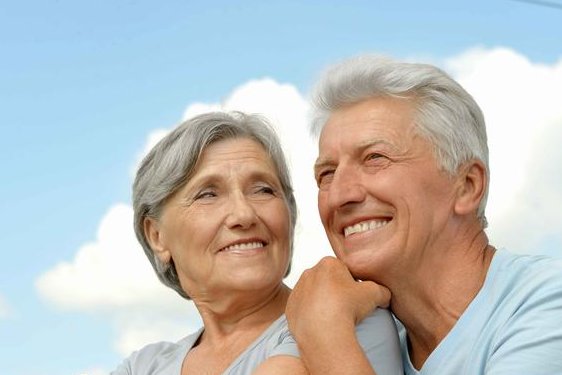 中老年后想要保护好牙齿，坚持做好3件事