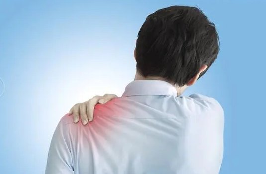 中老年人，肩膀痛，别老让“肩周炎”背黑锅！