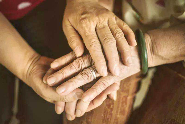 立法发力 为老年人架起“无碍”之桥